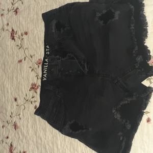 Highrise ripped shorts